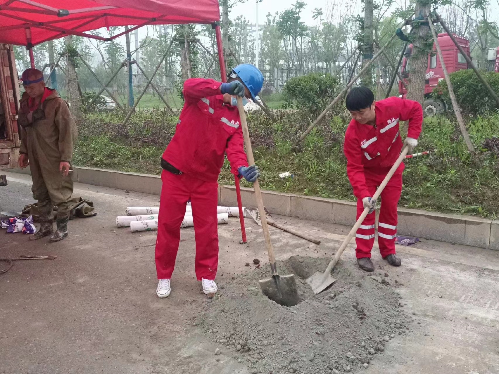 隆昌管道疏通哪家好】及时进行市政管道清淤